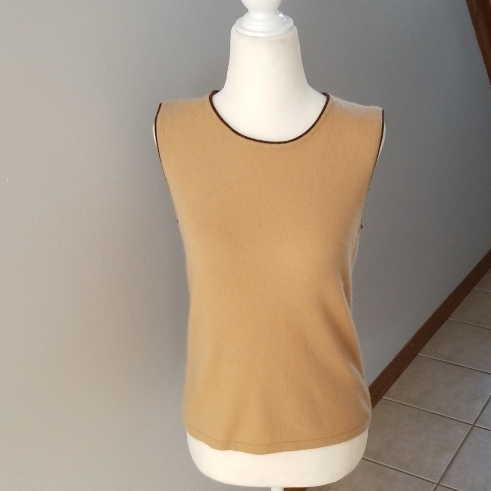 Sleeveless cashmere sweater